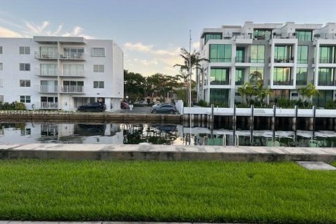 Condominio en alquiler en North Miami Beach, Florida, 1 dormitorio, 63.55 m2 № 2009117 - foto 12