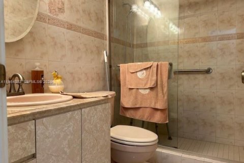 Condominio en alquiler en North Miami Beach, Florida, 1 dormitorio, 63.55 m2 № 2009117 - foto 8