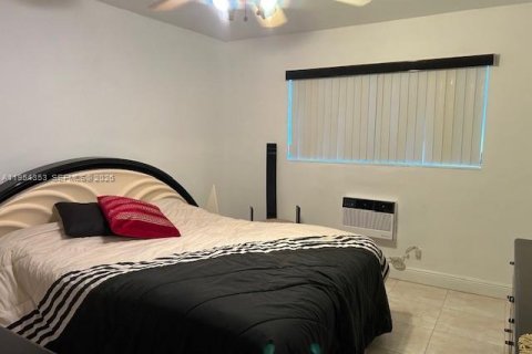 Condominio en alquiler en North Miami Beach, Florida, 1 dormitorio, 63.55 m2 № 2009117 - foto 7