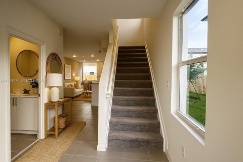 Touwnhouse à louer à Miami, Floride: 3 chambres, 120.77 m2 № 2064397 - photo 3