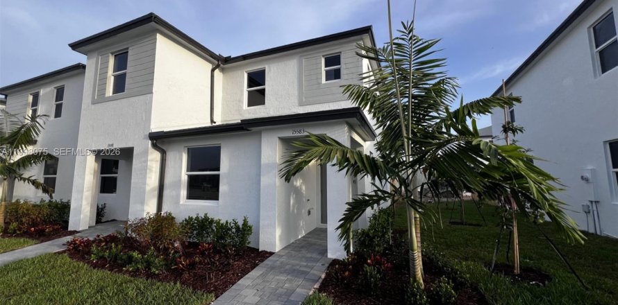 Touwnhouse à Miami, Floride 3 chambres, 120.77 m2 № 2064397