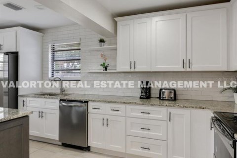 Casa en alquiler en Cocoa, Florida, 3 dormitorios, 136.85 m2 № 884927 - foto 14