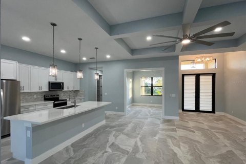 Villa ou maison à louer à Port Charlotte, Floride: 3 chambres, 194.17 m2 № 2388252 - photo 3