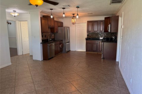 Casa en venta en Saint Petersburg, Florida, 3 dormitorios, 93.65 m2 № 2387586 - foto 7