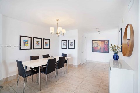 Купить кондоминиум в Майами-Бич, Флорида 1 спальня, 78.5м2, № 2043486 - фото 15