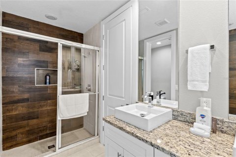 Adosado en venta en Kissimmee, Florida, 6 dormitorios, 262.91 m2 № 1774729 - foto 15
