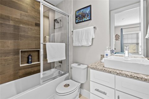 Adosado en venta en Kissimmee, Florida, 6 dormitorios, 262.91 m2 № 1774729 - foto 26