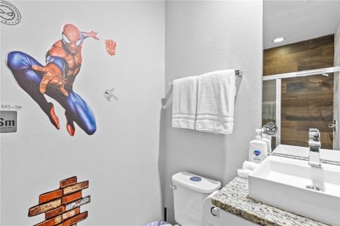 Adosado en venta en Kissimmee, Florida, 6 dormitorios, 262.91 m2 № 1774729 - foto 22