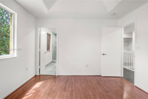 Townhouse in Miramar, Florida 3 bedrooms, 135.82 sq.m. № 1862614 - photo 19
