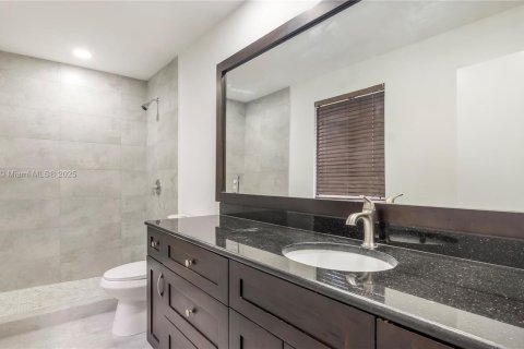 Townhouse in Miramar, Florida 3 bedrooms, 135.82 sq.m. № 1862614 - photo 20