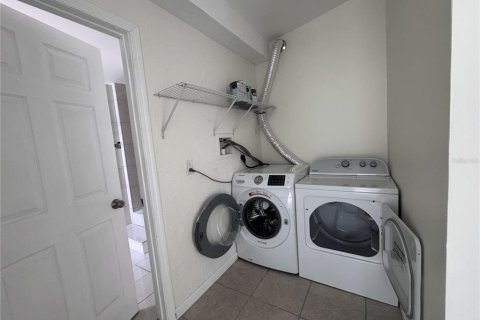 Casa en alquiler en Port Charlotte, Florida, 3 dormitorios, 98.1 m2 № 1684580 - foto 13