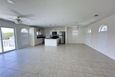 Casa en alquiler en Port Charlotte, Florida, 3 dormitorios, 98.1 m2 № 1684580 - foto 3