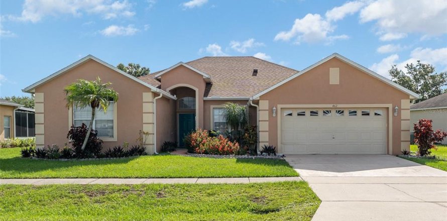 House in Kissimmee, Florida 4 bedrooms, 215.35 sq.m. № 1827079