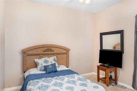 House in Kissimmee, Florida 4 bedrooms, 215.35 sq.m. № 1827079 - photo 23