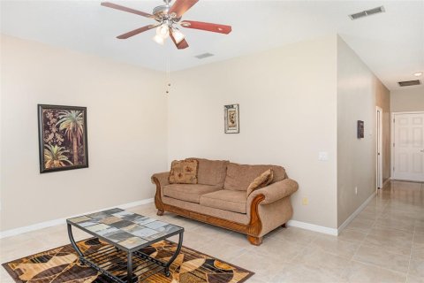 House in Kissimmee, Florida 4 bedrooms, 215.35 sq.m. № 1827079 - photo 14