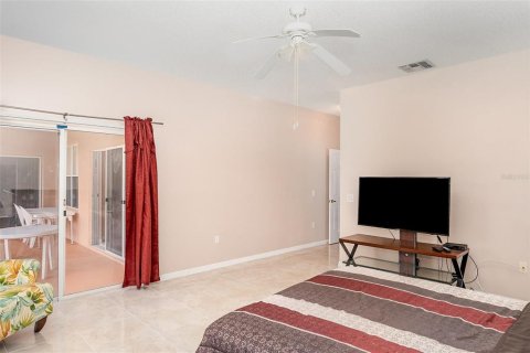 House in Kissimmee, Florida 4 bedrooms, 215.35 sq.m. № 1827079 - photo 17