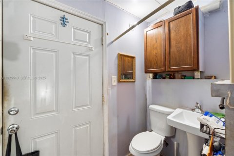 House in Miramar, Florida 2 bedrooms, 90.3 sq.m. № 1986534 - photo 18