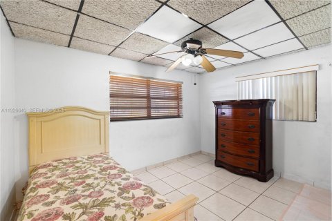 House in Miramar, Florida 2 bedrooms, 90.3 sq.m. № 1986534 - photo 12