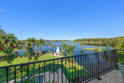 House in Palm Harbor, Florida 5 bedrooms, 638.8 sq.m. № 2430458 - photo 6