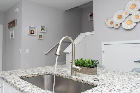 Townhouse in Kissimmee, Florida 4 bedrooms, 159.88 sq.m. № 1825136 - photo 17