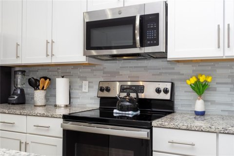 Townhouse in Kissimmee, Florida 4 bedrooms, 159.88 sq.m. № 1825136 - photo 18