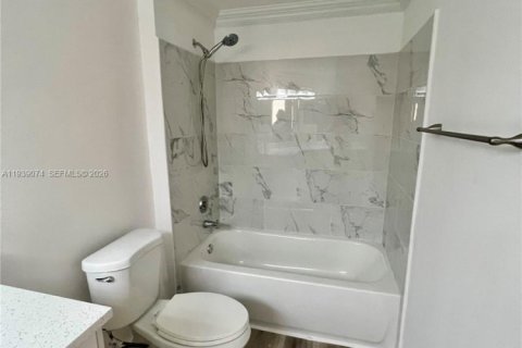 Copropriété à louer à Hypoluxo, Floride: 2 chambres, 80.55 m2 № 1997399 - photo 17