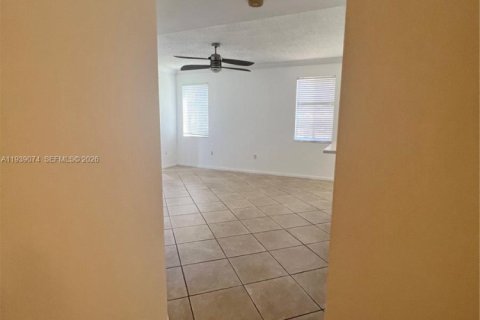 Copropriété à louer à Hypoluxo, Floride: 2 chambres, 80.55 m2 № 1997399 - photo 12