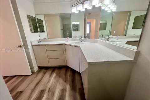 Copropriété à louer à Hypoluxo, Floride: 2 chambres, 80.55 m2 № 1997399 - photo 16