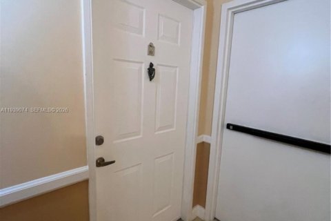 Copropriété à louer à Hypoluxo, Floride: 2 chambres, 80.55 m2 № 1997399 - photo 23