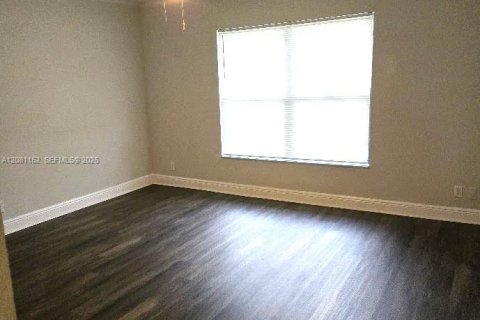 Copropriété à louer à West Palm Beach, Floride: 3 chambres, 107.4 m2 № 2356812 - photo 2