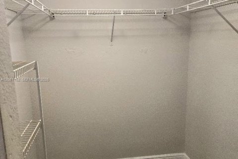 Copropriété à louer à West Palm Beach, Floride: 3 chambres, 107.4 m2 № 2356812 - photo 3
