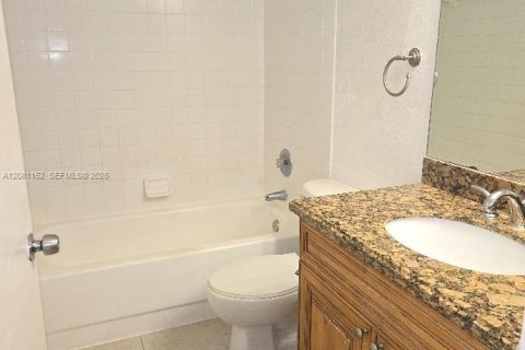 Copropriété à louer à West Palm Beach, Floride: 3 chambres, 107.4 m2 № 2356812 - photo 7