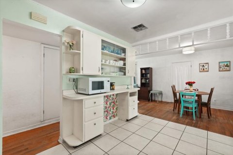 House in Orlando, Florida 3 bedrooms, 125.51 sq.m. № 1755449 - photo 8
