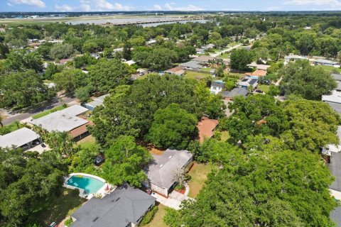 House in Orlando, Florida 3 bedrooms, 125.51 sq.m. № 1755449 - photo 26