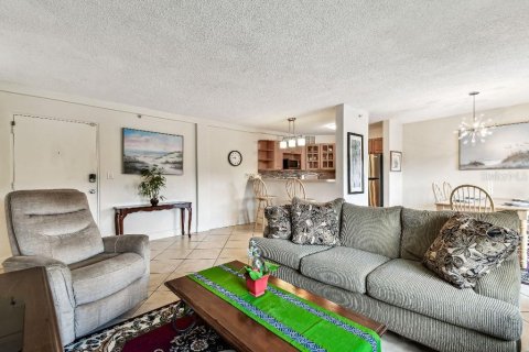 Condo in Saint Petersburg, Florida, 1 bedroom  № 1789797 - photo 4