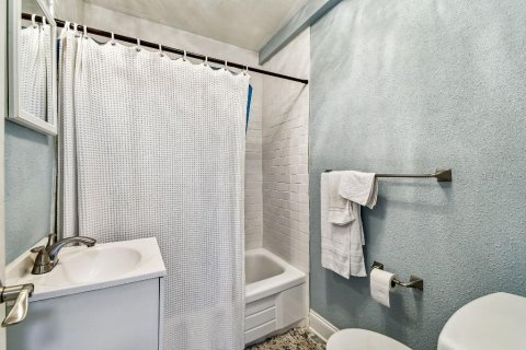 Condo in Saint Petersburg, Florida, 1 bedroom  № 1789797 - photo 22