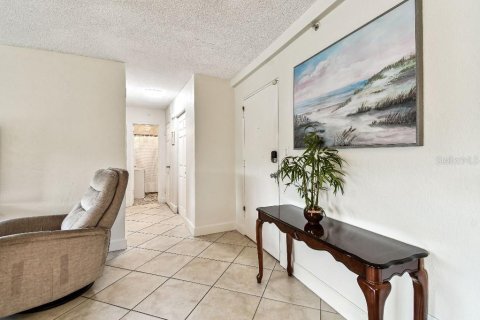 Condo in Saint Petersburg, Florida, 1 bedroom  № 1789797 - photo 17