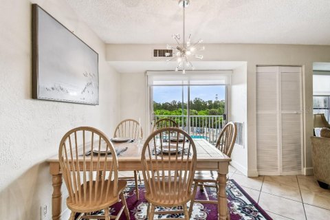 Condo in Saint Petersburg, Florida, 1 bedroom  № 1789797 - photo 11