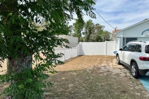 House in Spring Hill, Florida 3 bedrooms, 130.53 sq.m. № 1651044 - photo 5
