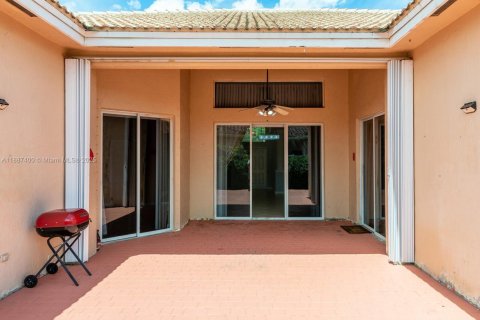 Снять в аренду виллу или дом в Мирамар, Флорида 3 спальни, 230.4м2, № 1941677 - фото 30