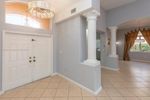 Снять в аренду виллу или дом в Мирамар, Флорида 3 спальни, 230.4м2, № 1941677 - фото 6