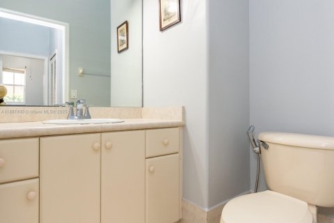 Снять в аренду виллу или дом в Мирамар, Флорида 3 спальни, 230.4м2, № 1941677 - фото 25