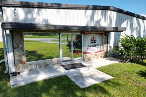 Commercial property in Dade City, Florida 464.51 sq.m. № 1858042 - photo 1