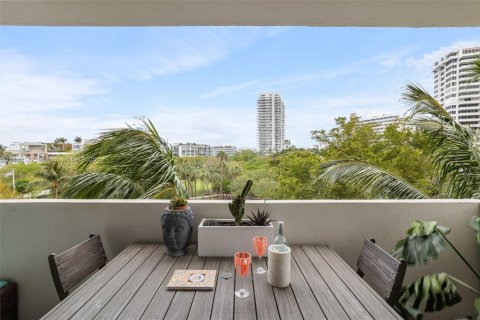 Condominio en alquiler en Miami Beach, Florida, 2 dormitorios, 120.96 m2 № 1929363 - foto 14