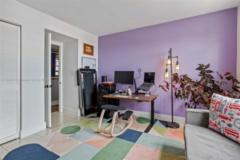 Condominio en alquiler en Miami Beach, Florida, 2 dormitorios, 120.96 m2 № 1929363 - foto 19