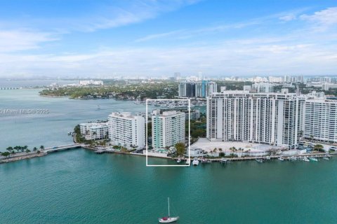 Condominio en alquiler en Miami Beach, Florida, 2 dormitorios, 120.96 m2 № 1929363 - foto 30