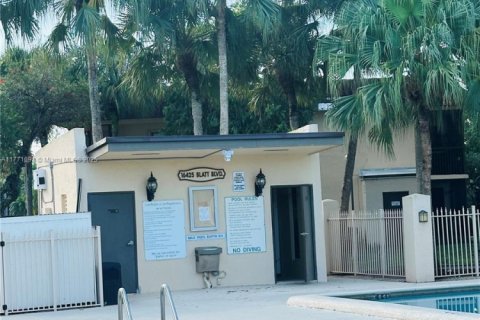 Condo in Weston, Florida, 2 bedrooms  № 1699100 - photo 22