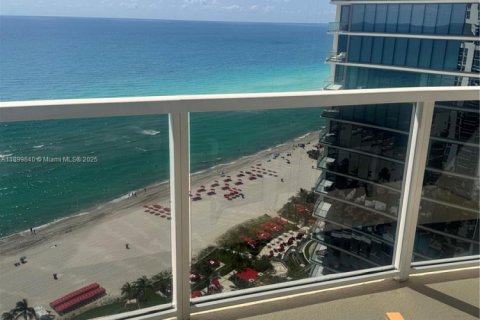 Condo in Sunny Isles Beach, Florida  № 1952615 - photo 22