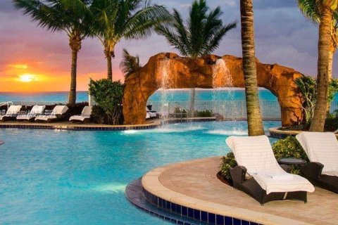 Condo in Sunny Isles Beach, Florida  № 1952615 - photo 28