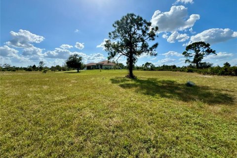 House in Punta Gorda, Florida 3 bedrooms, 188.68 sq.m. № 1543684 - photo 23